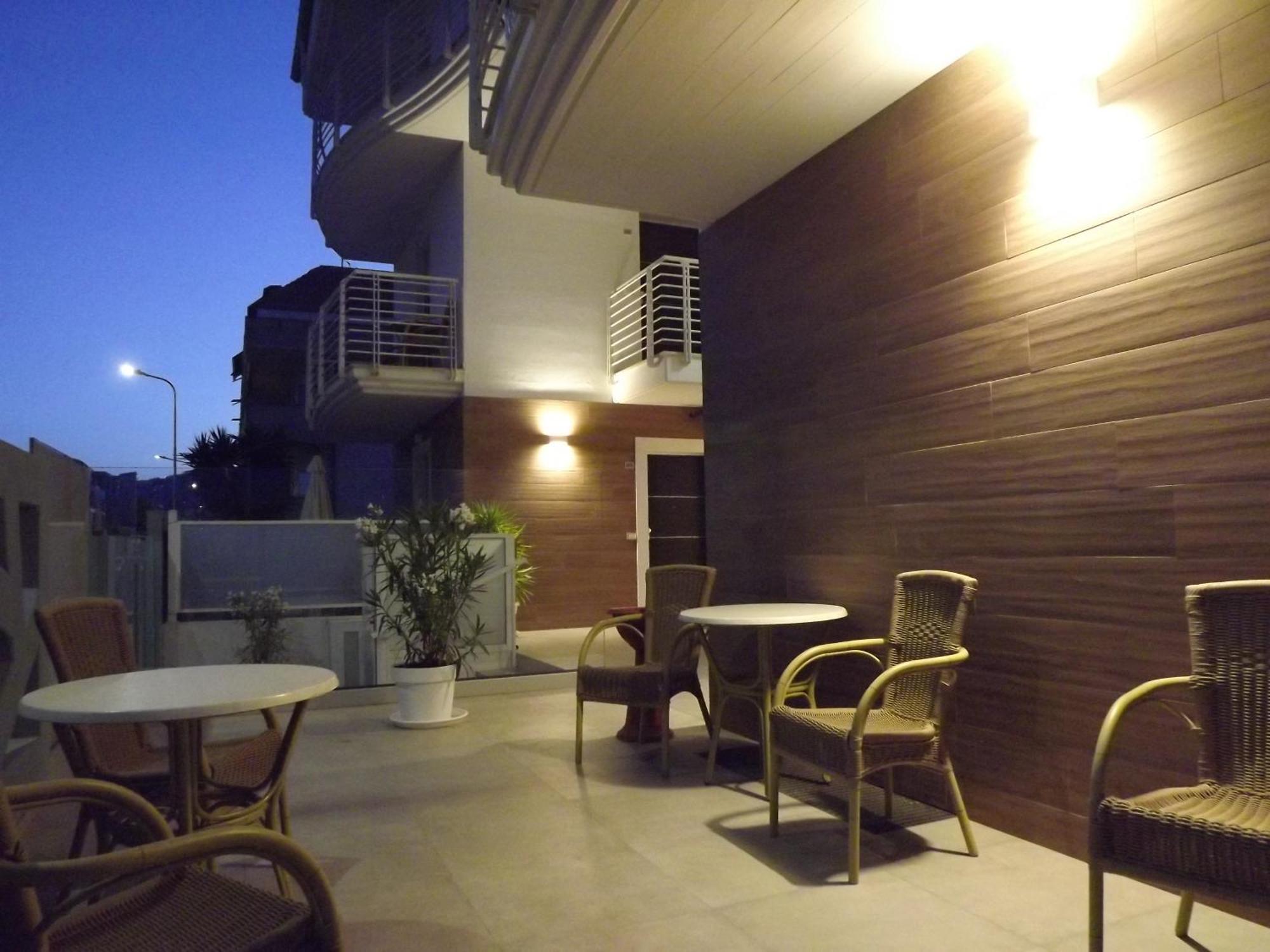 Residence Twigha 마르틴시쿠로 외부 사진